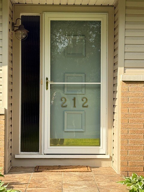 Foto del edificio - 212 Hoffman Rd