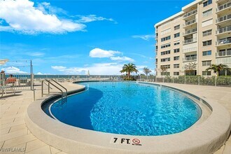 Building Photo - 3443 Gulf Shore Blvd N