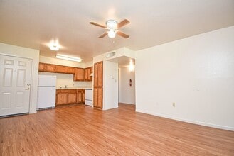 Building Photo - 576 Ellen Powell