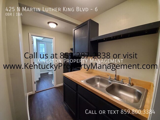 Building Photo - Adorable Studio Now Available!!