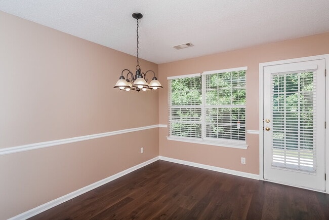 Foto del edificio - 4195 Clarks Tr