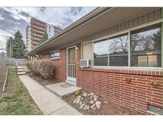 Building Photo - 4587 E Yale Ave