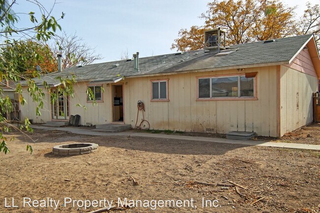 Building Photo - 3 br, 2 bath House - 808 D Street