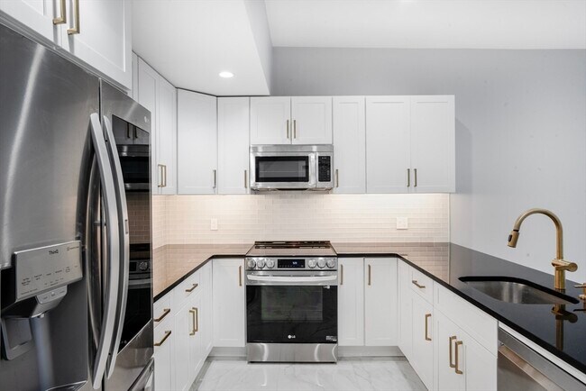 Foto del edificio - 290 Beacon St