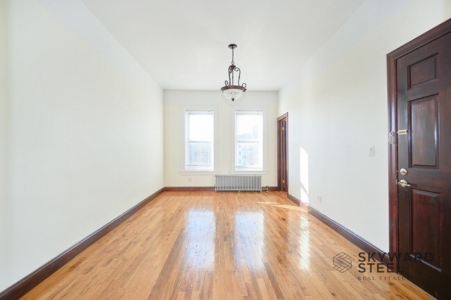 Building Photo - 497 Park Pl