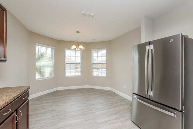Building Photo - 3009 Sangria St
