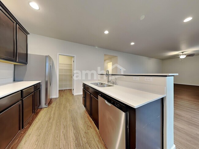 Foto del edificio - 11022 191st St Ct E