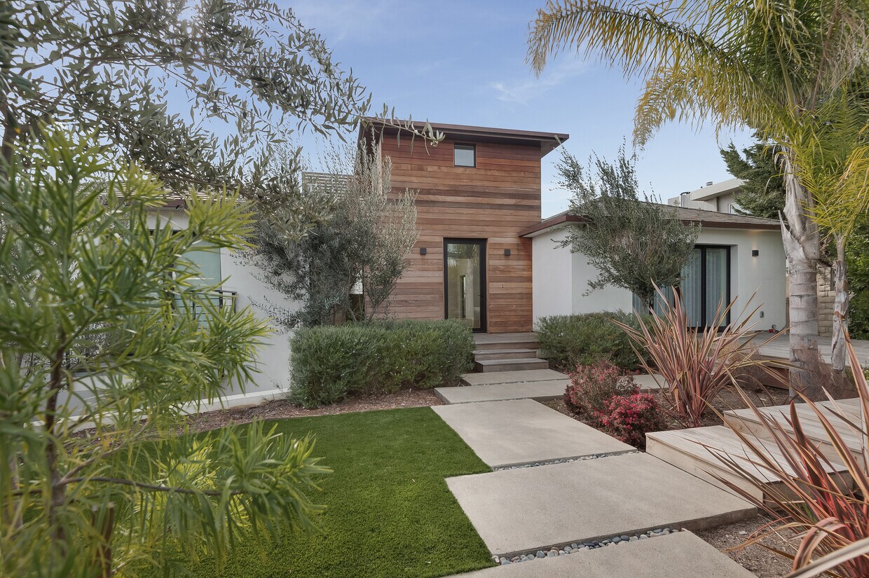 Foto principal - 902 Berkeley St