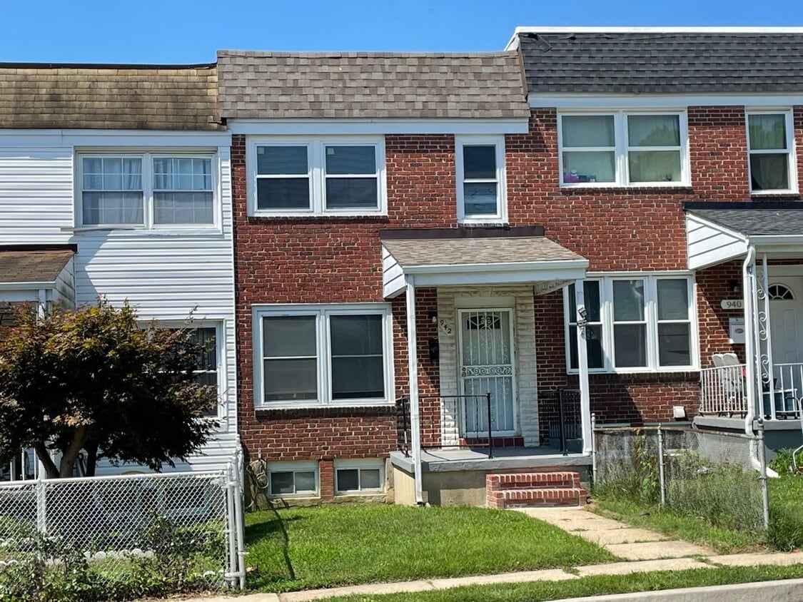 Photo - 942 Elton Ave/ Charming 3 bedroom 1.5 bath townhouse