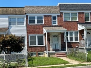 Building Photo - 942 Elton Ave