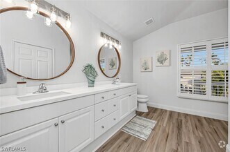 Building Photo - 2736 Gulfview Dr