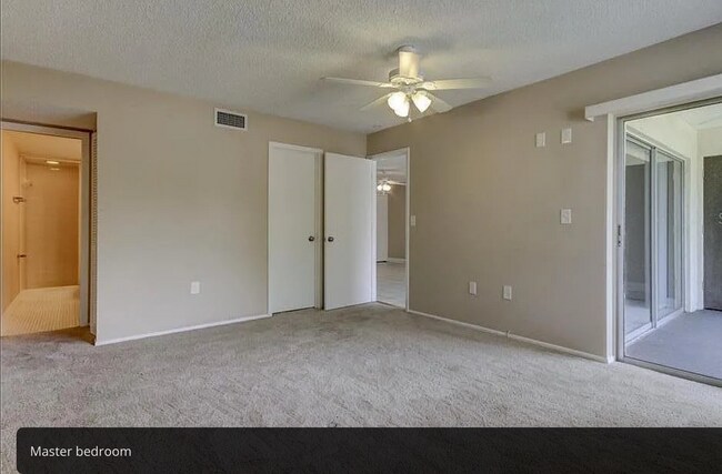 Foto del edificio - 208 Pine Ct