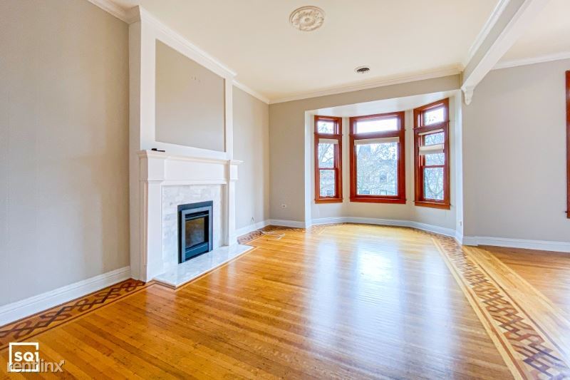 Primary Photo - 2523 N Burling St