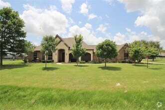 Building Photo - 5641 Country S Ln