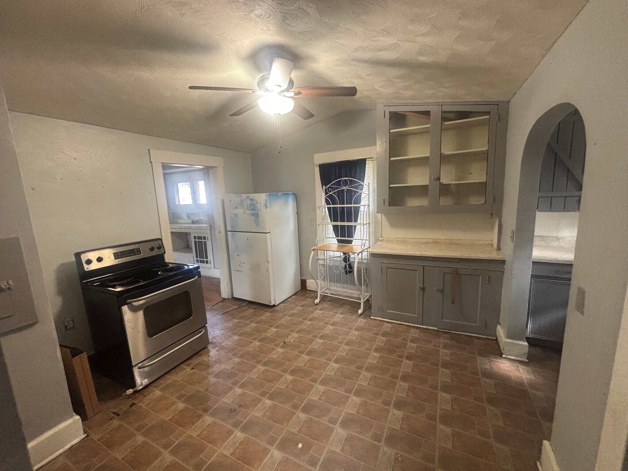 737 Crandall Ave Youngstown, OH 44510 – photo 5