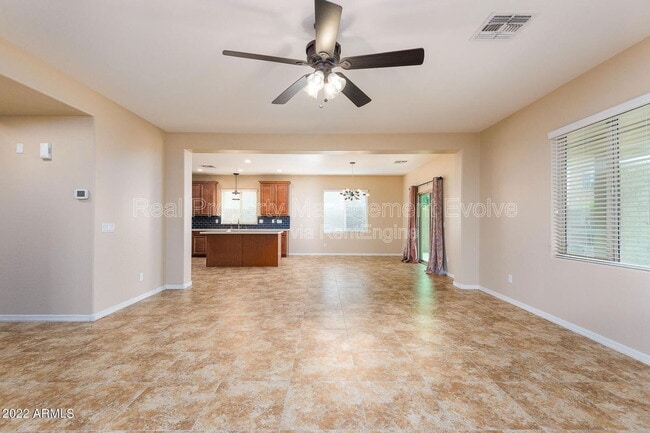 Foto del edificio - 1544 E Hummingbird Way