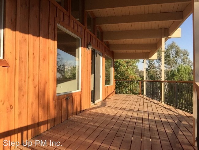 Building Photo - 9674 Villarreal Dr