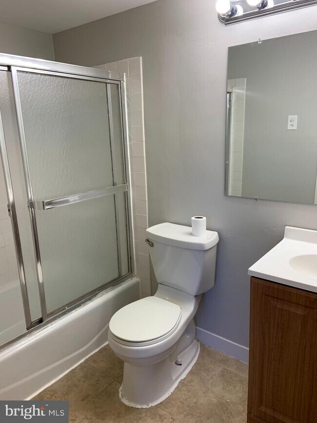 Building Photo - 7091 Spring Garden Dr