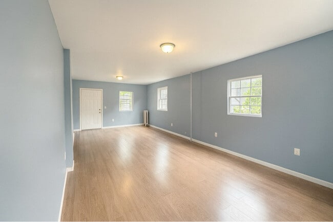 Building Photo - 20 Morgan Ln