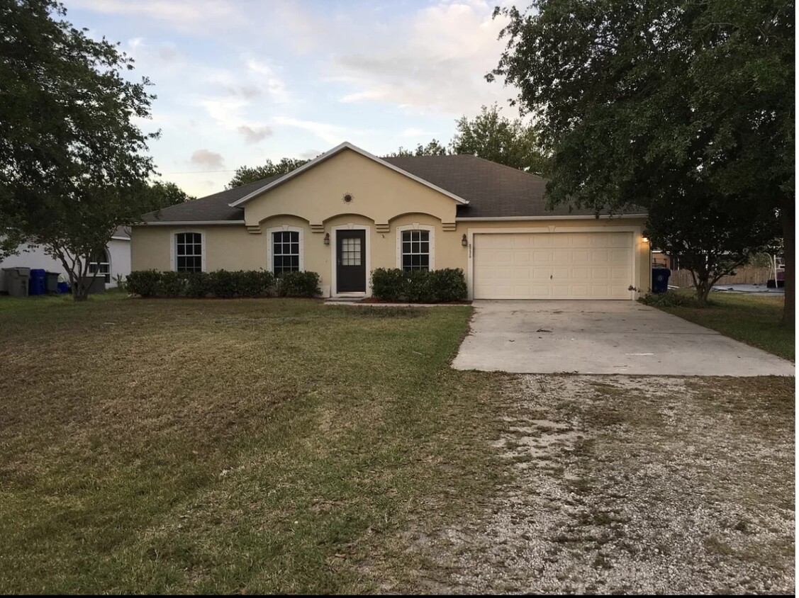 Foto principal - 8736 104th Ct