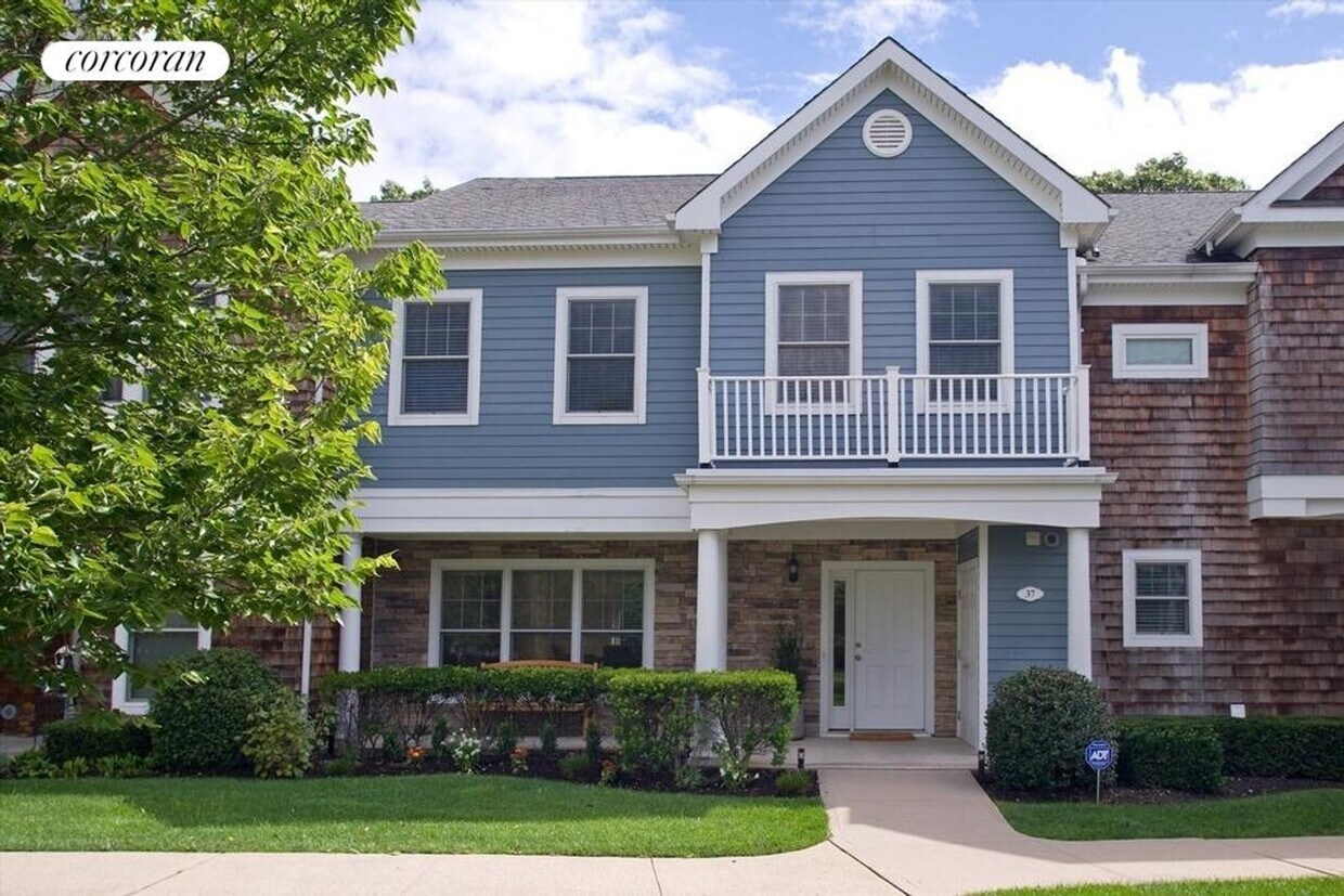 37 Andrew Ct, Southampton, NY 11968 House for Rent in Southampton, NY