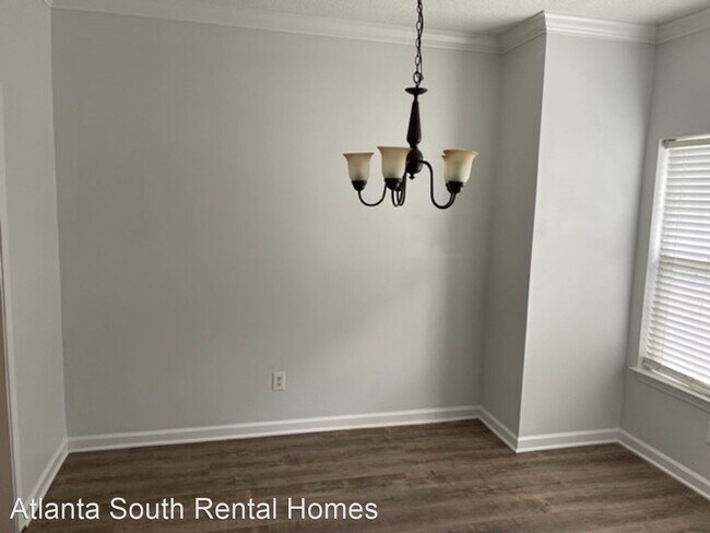 Foto del edificio - 4 br, 2.5 bath House - 645 North Fairfield...