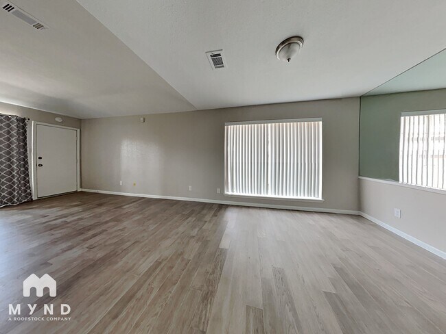 Foto del edificio - 15803 Mill Point Dr