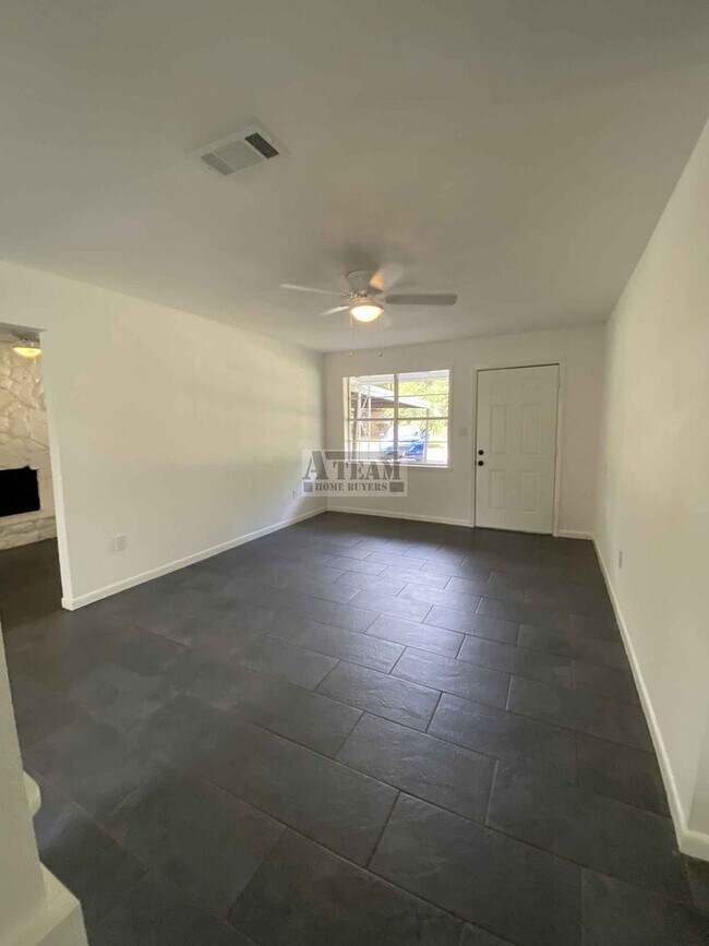Building Photo - Very Cozy 3 Bed 1.5 Bath in Trinidad