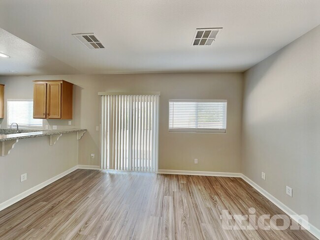 Foto del edificio - 4928 Blue Bay Ct