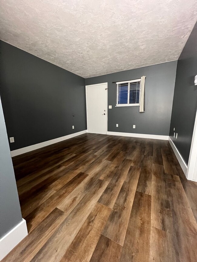 Building Photo - Hendricks Park Place Condo's