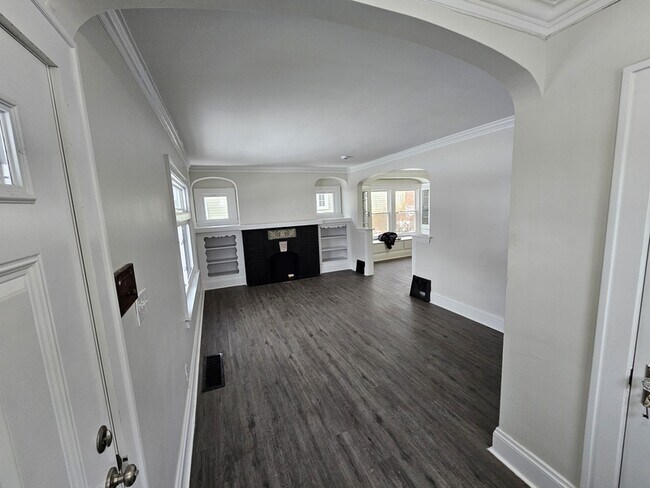 Foto del edificio - 9614 McCracken Rd