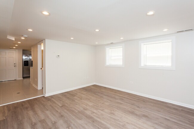 Foto del edificio - 3604 W Roscoe St