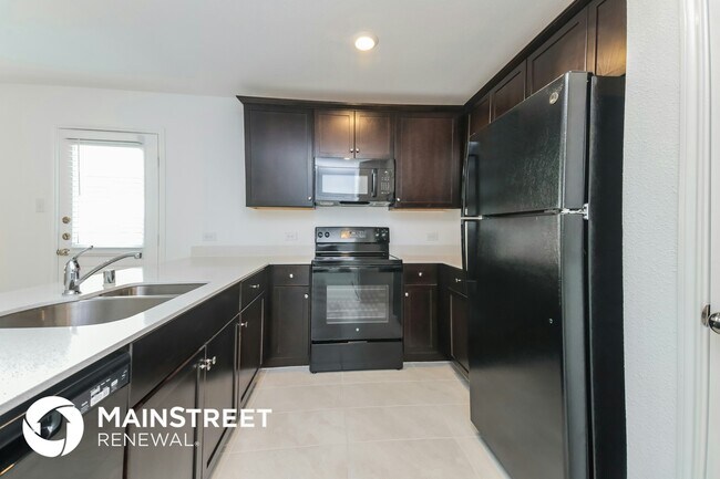 Foto del edificio - 5821 Rockrose Ln