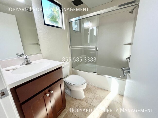 Building Photo - Charming Zephyr Gate townhome Available!