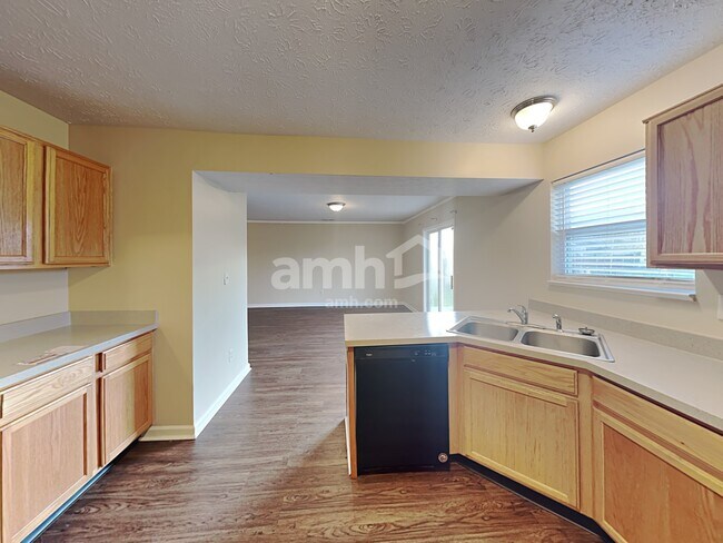 Building Photo - 716 Greene Ct