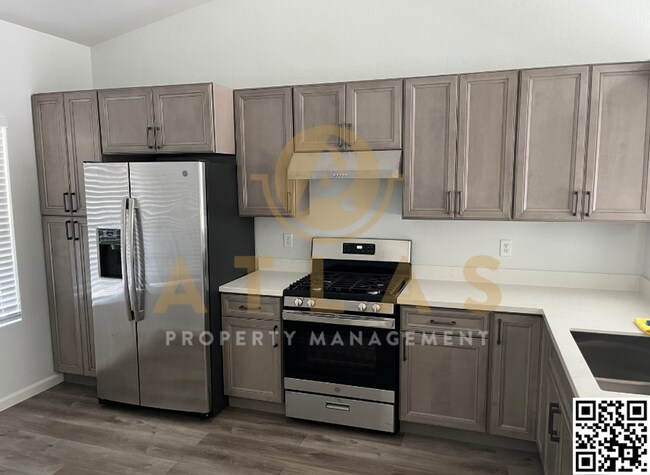 Foto del edificio - Gorgeous 5-Bedroom Home in Stockton, CA - ...