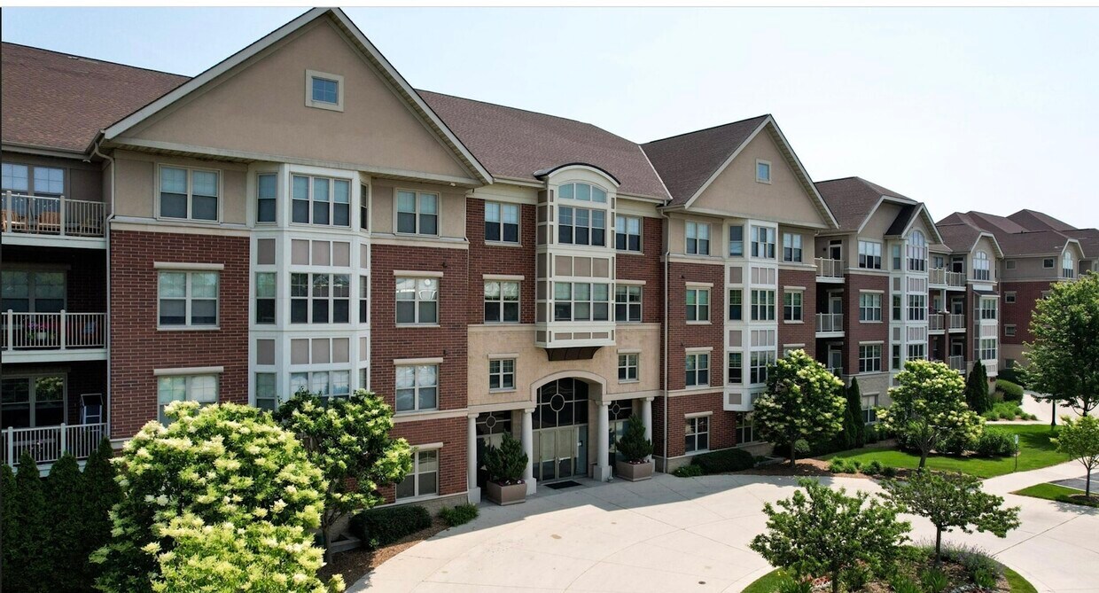 Primary Photo - 4120 South Lake Drive, Unit 254