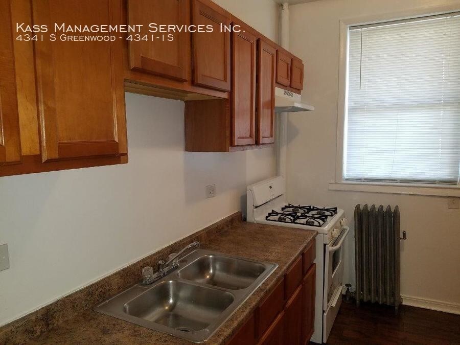 Foto principal - 4341 S Greenwood Ave