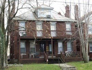Building Photo - 2182 Summit St