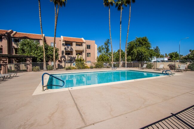 Foto del edificio - 2Br/2Ba, $1495, 101& Rio Salada