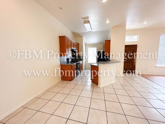 Foto del edificio - Mckinney 1001  / Wain- JT-NM