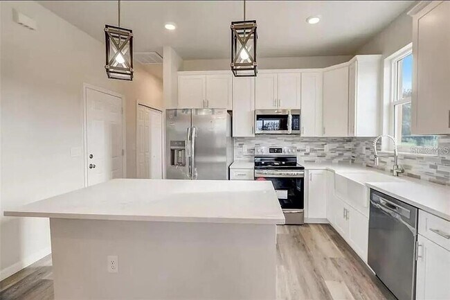 Building Photo - 3869 Janeen Cir