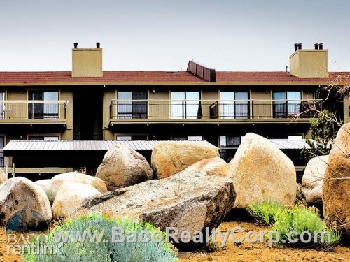 Building Photo - 5250 Villa Verde Dr