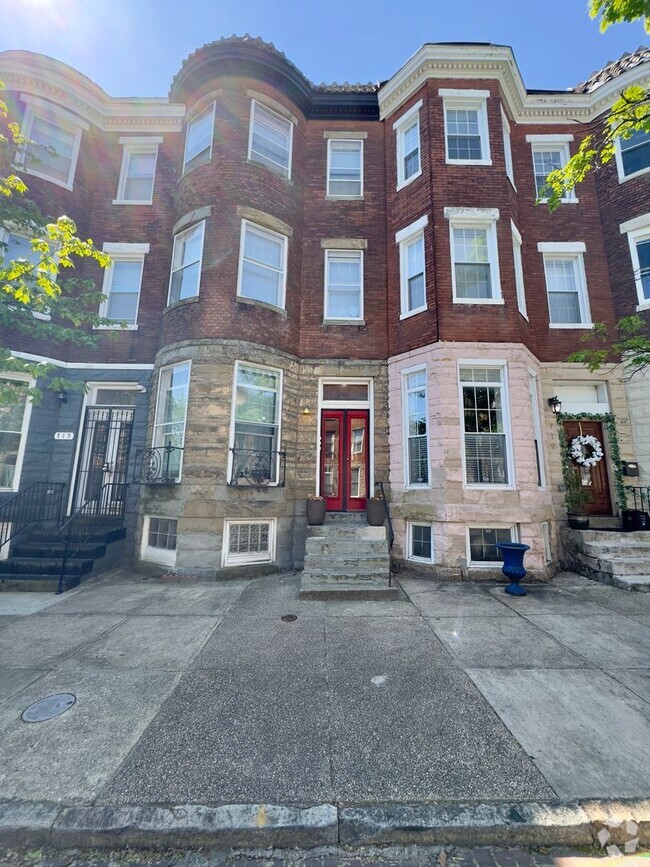 Building Photo - 717 Newington Ave