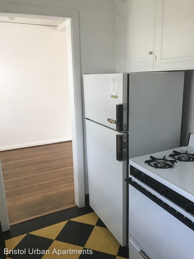 Foto del edificio - 5600 NE Sandycrest Ter