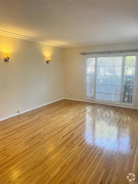 Building Photo - 349 Hayworth Ave