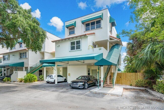 Foto del edificio - 324 N Lake Dr