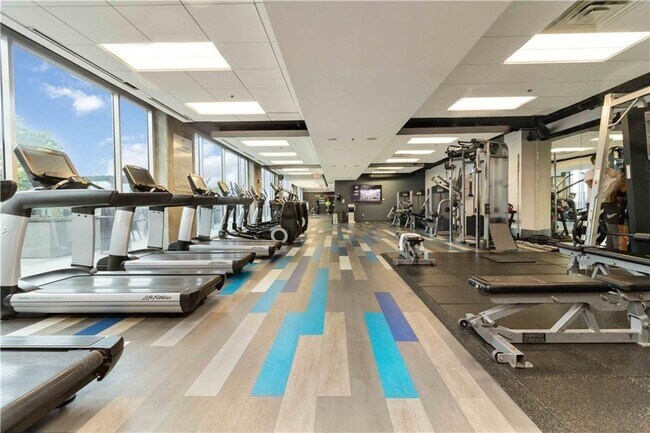 Building Photo - 400 W Peachtree St NW