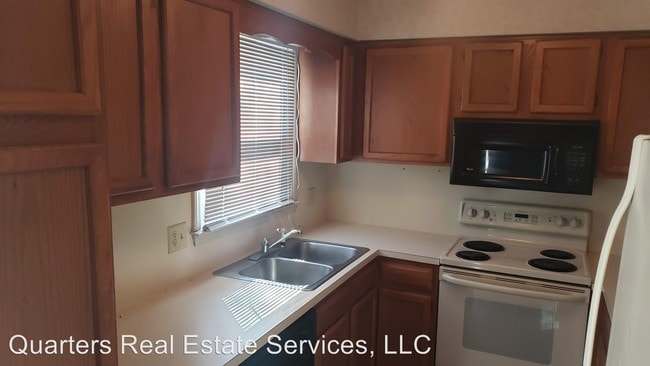 Building Photo - 2305 Flagstone Ct