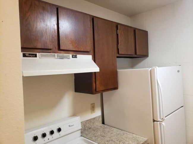 Building Photo - 2 bedroom in Billings MT 59102